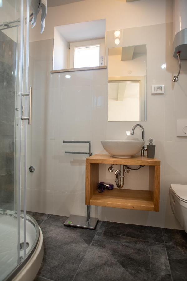 Apartments And Rooms Luan Rovinj Bagian luar foto