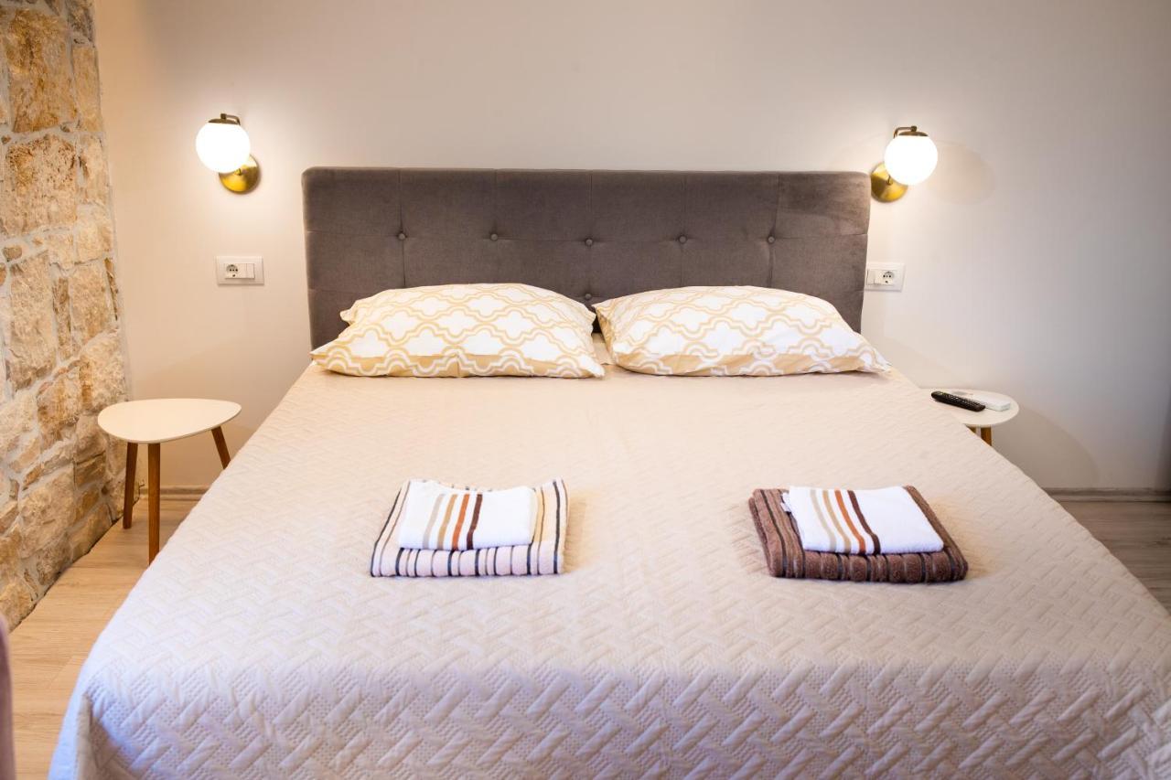 Apartments And Rooms Luan Rovinj Bagian luar foto