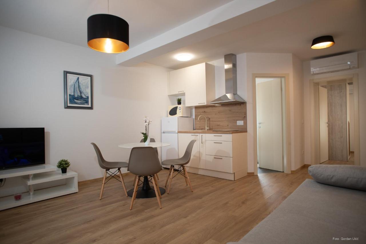 Apartments And Rooms Luan Rovinj Bagian luar foto