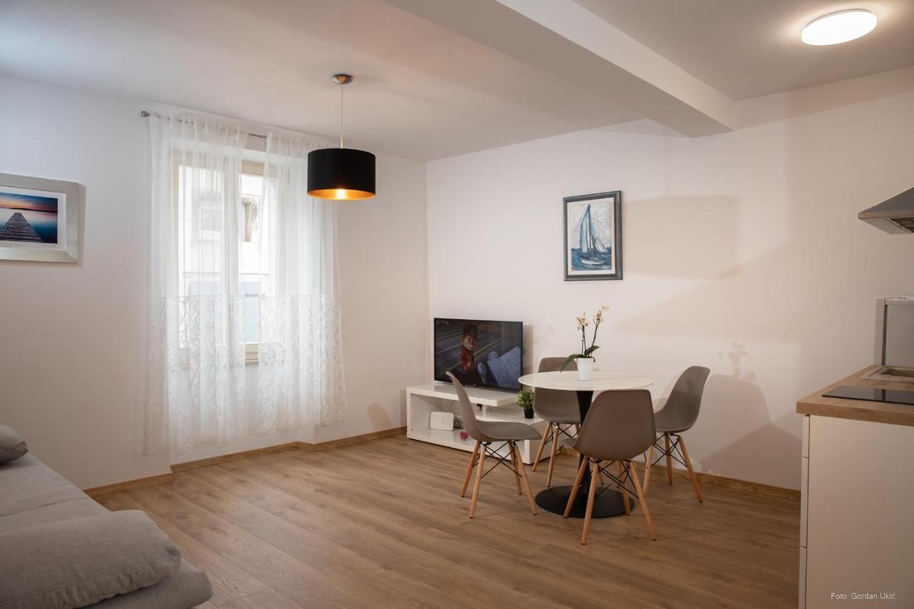 Apartments And Rooms Luan Rovinj Bagian luar foto