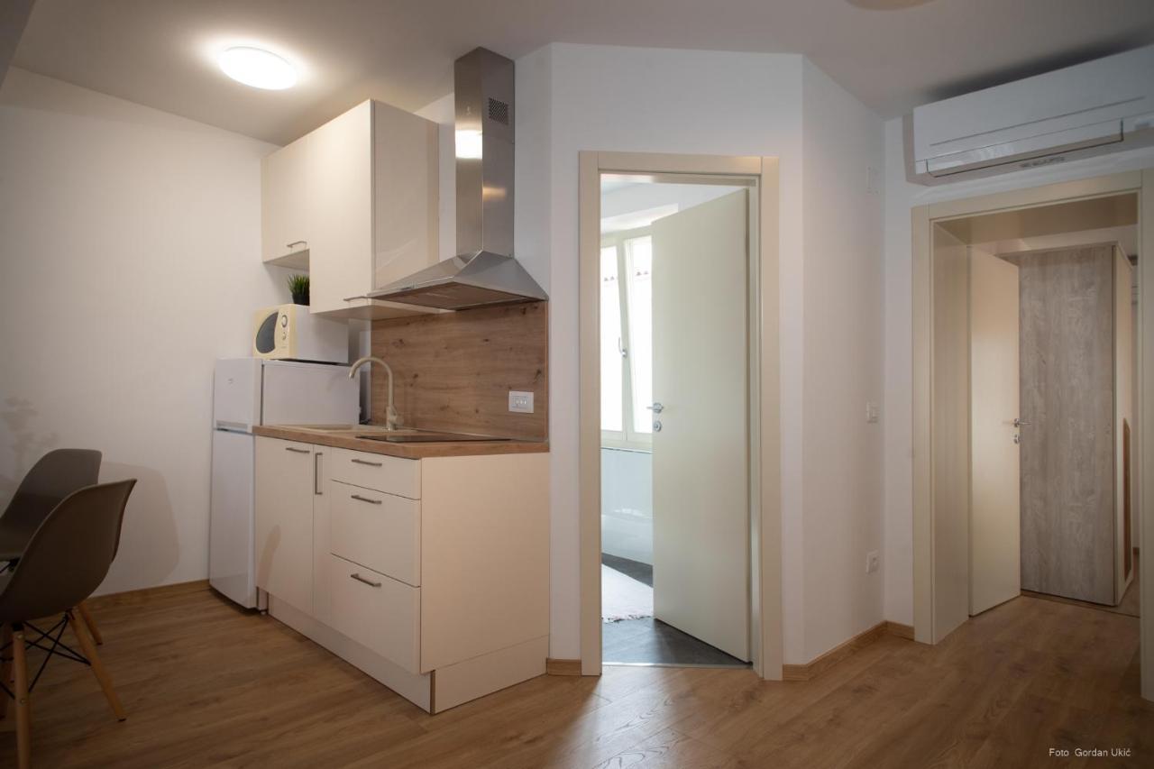 Apartments And Rooms Luan Rovinj Bagian luar foto