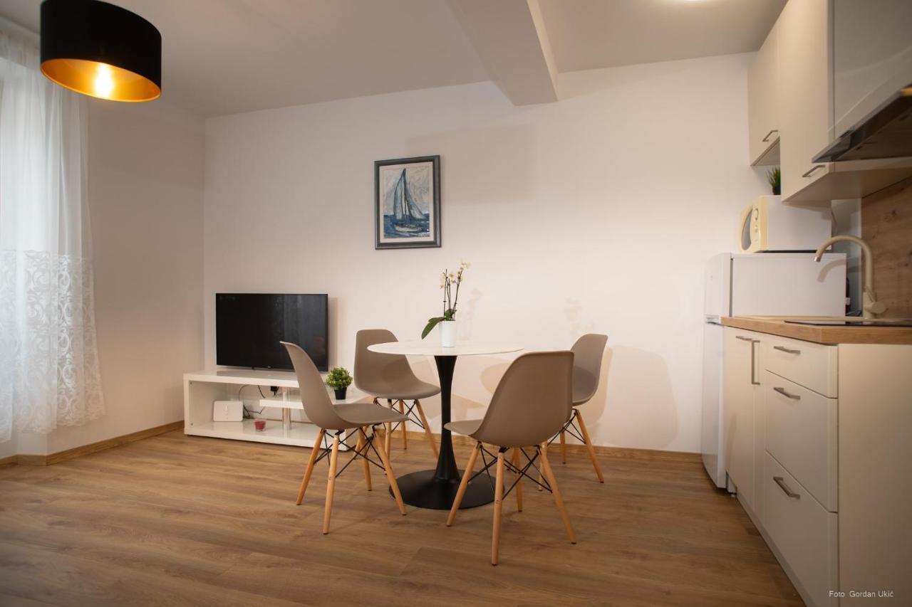 Apartments And Rooms Luan Rovinj Bagian luar foto