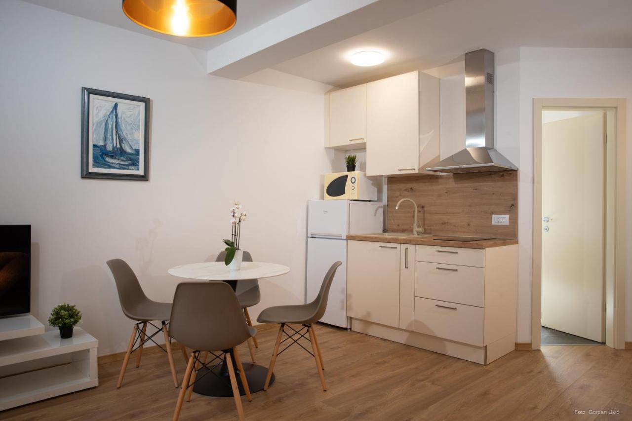 Apartments And Rooms Luan Rovinj Bagian luar foto