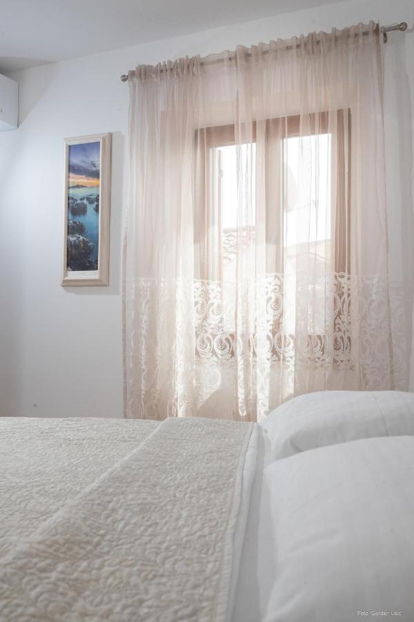 Apartments And Rooms Luan Rovinj Bagian luar foto