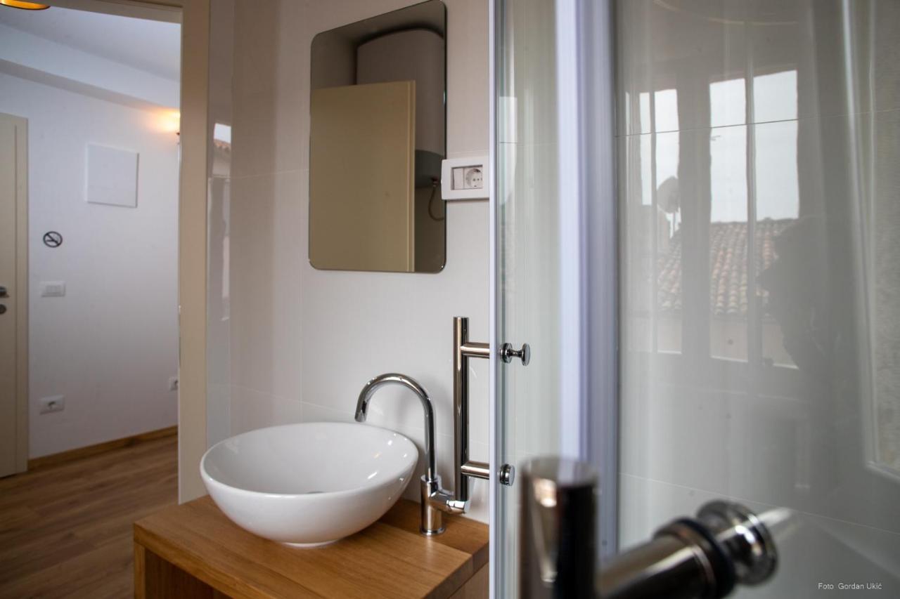 Apartments And Rooms Luan Rovinj Bagian luar foto